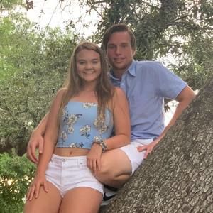 Meet your Posher, Kelsy